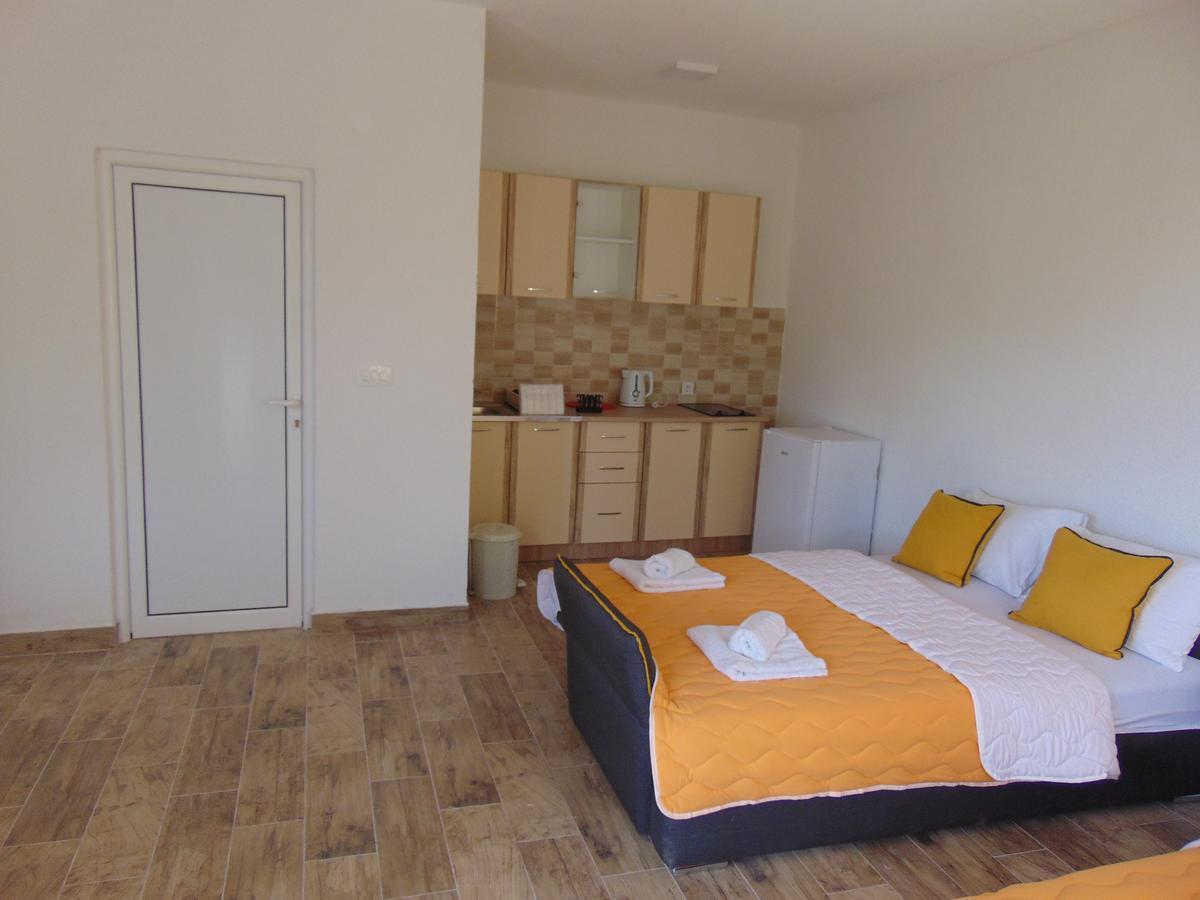 Apartments Bibic Будва Экстерьер фото